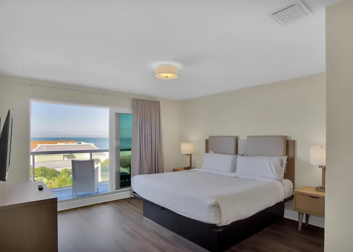 The Avalon Club Hotel