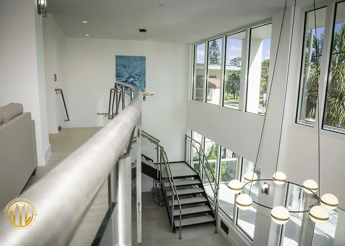 The Avalon Club 4*