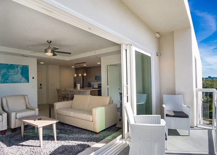 The Avalon Club 4*
